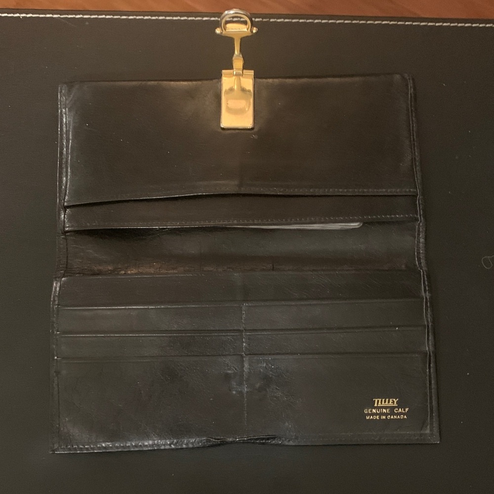 Tilley Black Leather Women's Wallet